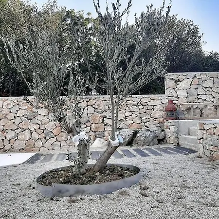 Breaking The Waves Art House Езера