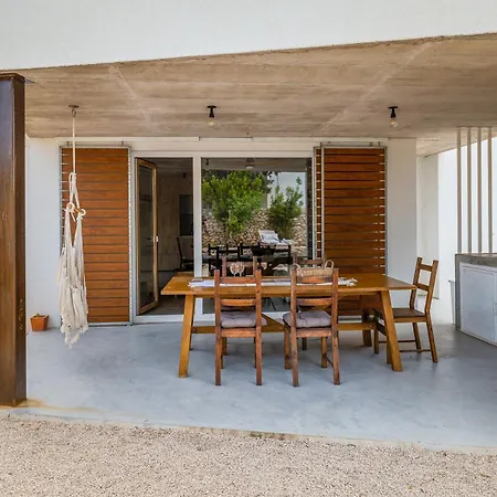 Breaking The Waves Art House Вилла *