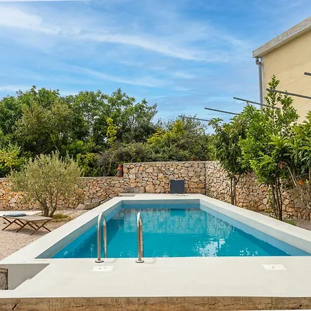 Breaking The Waves Art House