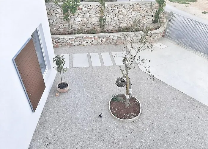 Breaking The Waves Art House Villa *