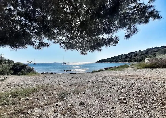 Breaking The Waves Art House