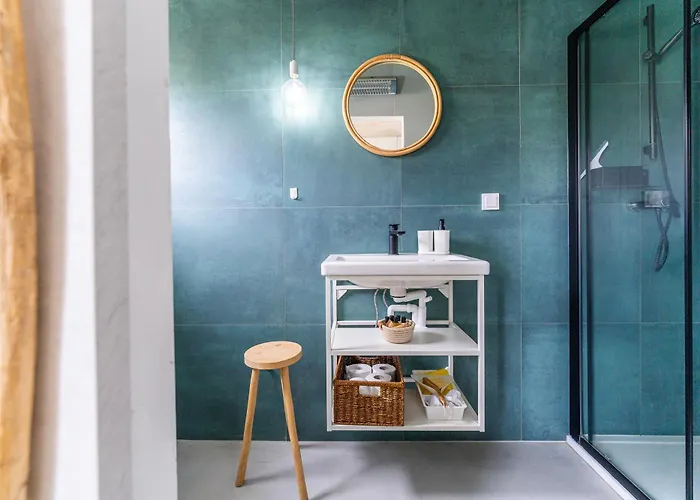 Breaking The Waves Art House Villa *